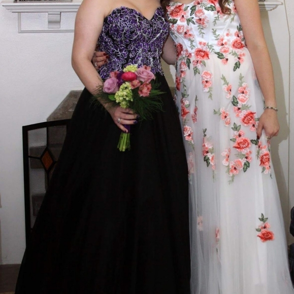 Prom Dress - Picture 4 of 4